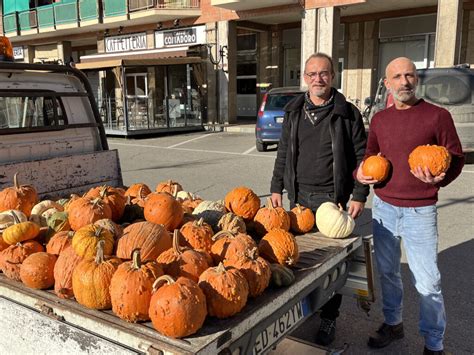 Santena Tutto Pronto Per La Sagra Della Zucca Rossosantena