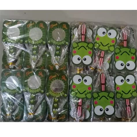 Jual Souvenir Kaca Cermin Gagang Karakter Keropi Packing Plastik Dan