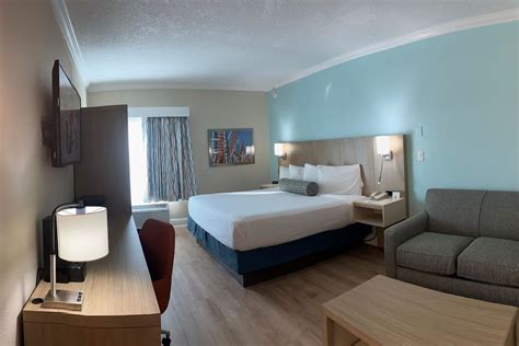 Galleria Palms Hotel Orlando Room Prices And Reviews Travelocity