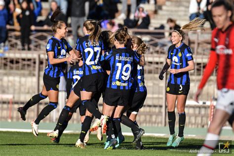 Calcio Femminile Inter A Segno Nel Derby Contro Il Milan Pari Tra