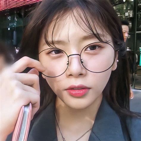 Kim Min Ji Jiu Dreamcatcher Kpop Girls Dream Catcher Glasses Icons