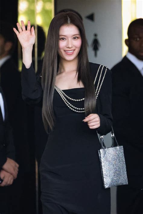 Sana At Prada Fashion Show Twice JYP Ent Photo 44606102 Fanpop