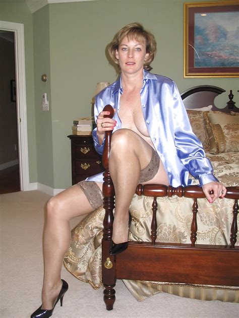 Sexy Blonde Mature Milf Erotic And Porn Photos