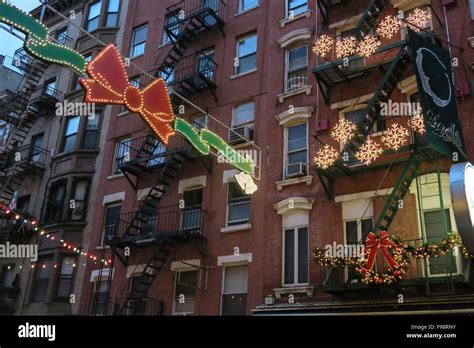 Mulberry Street With Christmas Decorations Hi Res Stock Photography And