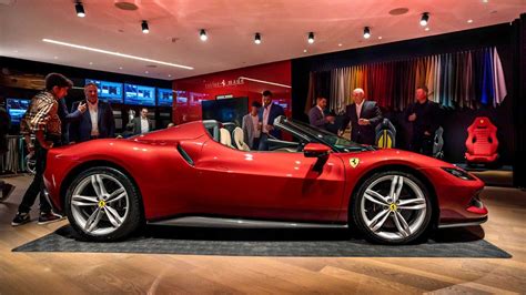 Ferrari Gts Makes U S Debut In New York