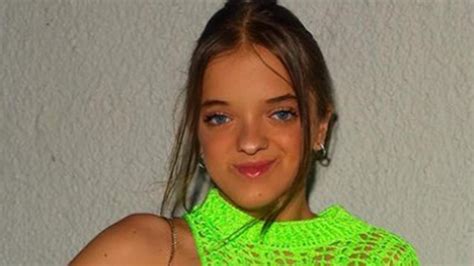 Rafaella Justus Posa Em Festa De 15 Anos Em Palácio Luxuoso Gazeta