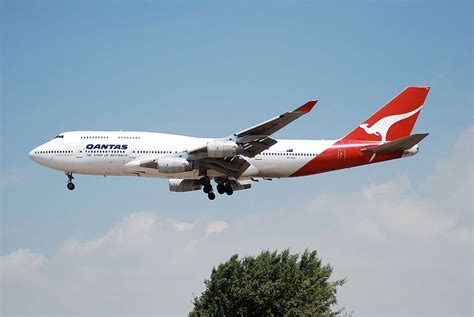 What Happened To The First Qantas Boeing 747 400