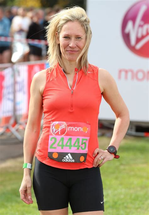 Sophie Raworth At The London Marthon 4232017 • Celebmafia