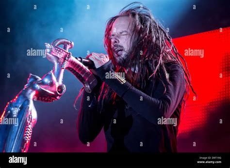 Jonathan Davis And Fieldy Hi Res Stock Photography And Images Alamy