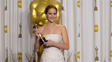 Jennifer Lawrence talks her parents taking her Oscar and advising ...