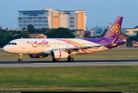 HS TXH Thai Smile Airbus A320 232 WL Photo By Teerawut Wongdee ID