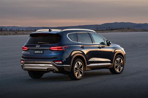 Hyundai Santa Fe Crosses The Ocean For Nyias Gets New Trim Names