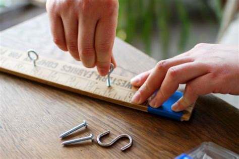 10 DIY Yardstick Recycling Ideas