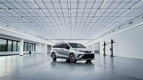 10 Things To Know About The Toyota Sienna Hybrid