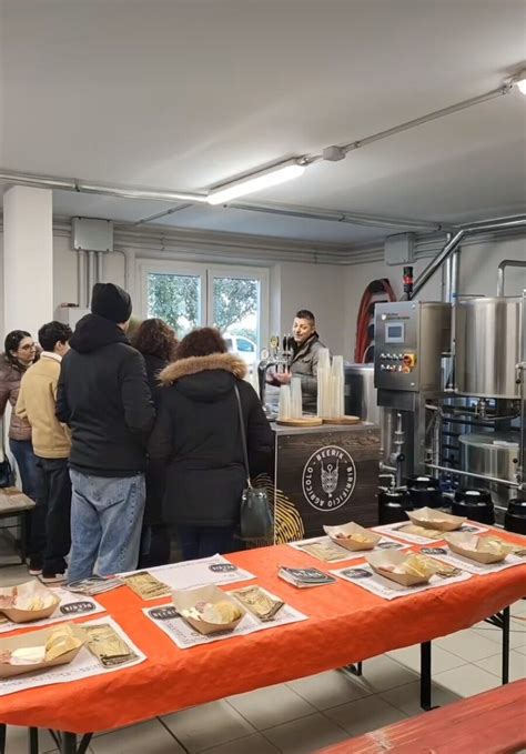 Aperitivo E Degustazione Con Visita Guidata Al Birrificio Nel Cuore