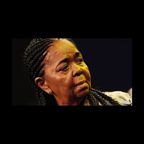 La Chanteuse Cesaria Evora Est D C D E Puremedias