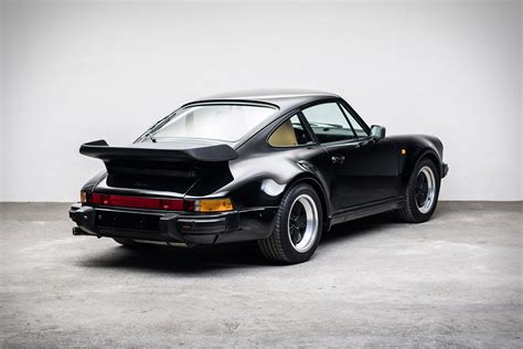 1989 Porsche 911 Turbo | Uncrate