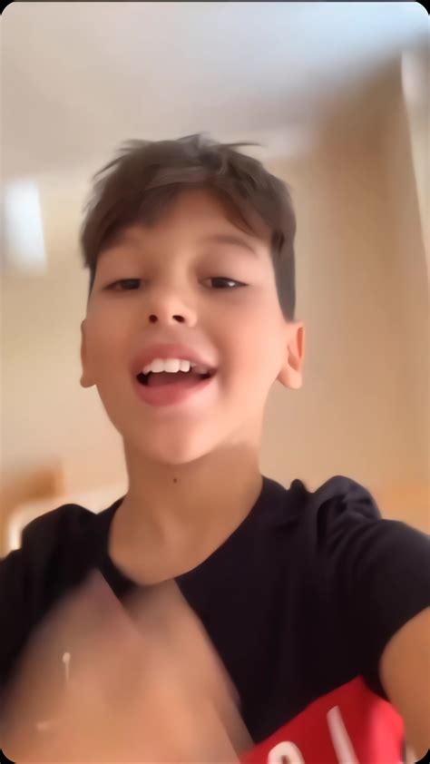 Simone Chat Can You Guys Follow Me 🙂 Instagram