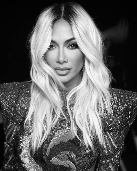 Nicole Scherzinger Surge Com Cabelos Platinados E Fãs Comparam Com Kim