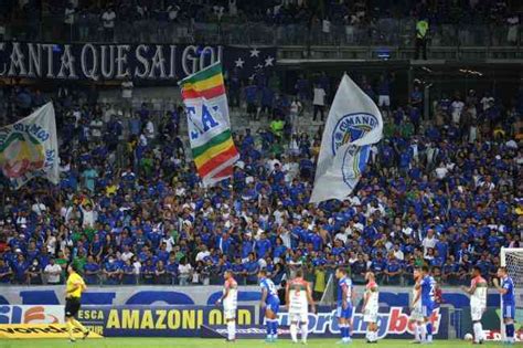 Cruzeiro Pode Perder Mandos De Campo Por Sinalizadores Na Arquibancada