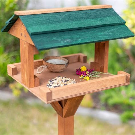 7 Best Wooden Bird Tables 2022 Buyers Guide Garden Junkie