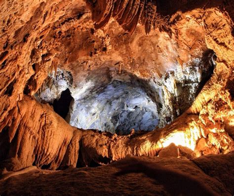 Lake Shasta Caverns | Wild Explorers