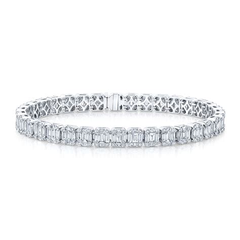 18k White Gold Emerald Cut Diamond Tennis Bracelet