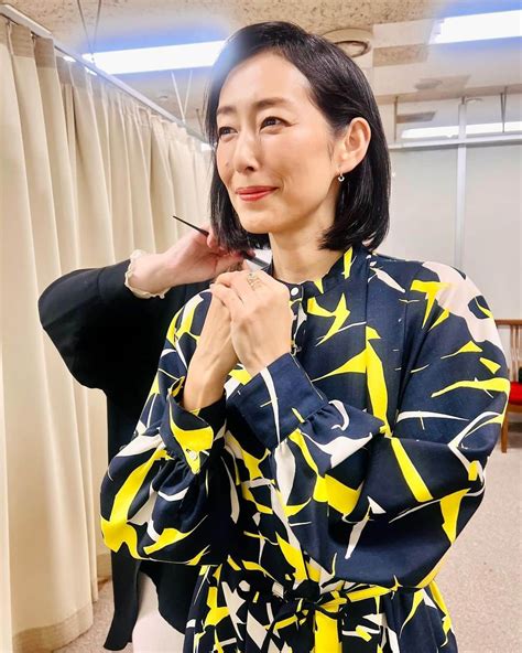 木村多江さんのインスタグラム写真 木村多江instagram 「今から生放送行ってきますー♪ Nhk Bsプレミアム お引越し Auroragran Houseoflotus