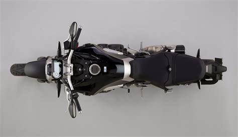 Honda dan naked tutkunlarına Fireblade CB R önderliğinde yeni aile LOG