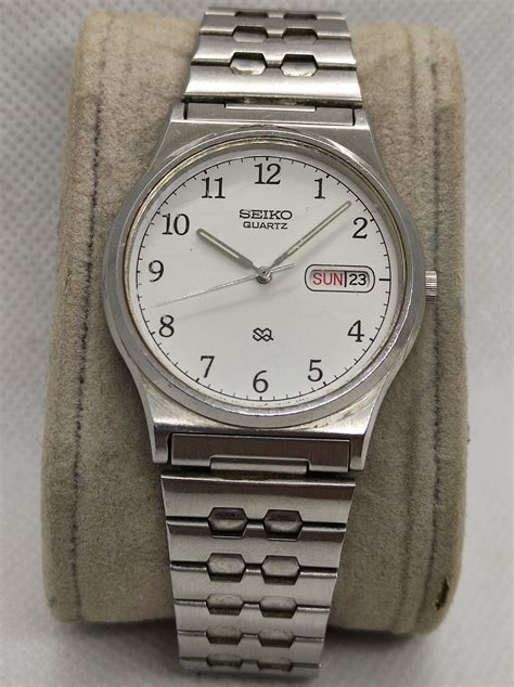 Vintage Seiko Sq Quartz Mens Watch White Dial Date Seiko Y A