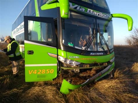 Grave Accidente En El Cruce De La Ruta 1 Y La Ruta 5 Seis Personas