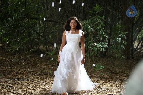 Jakkamma Tamil Movie Hot Stills Photo 7 Of 70