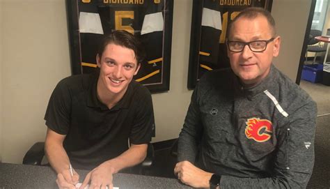 Jakob Pelletier Signe Son Premier Contrat Dans La Lnh