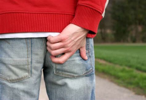 9 Gross Things We All Do But Won't Admit To