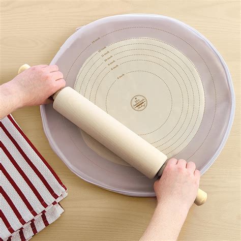 MRS ANDERSON S SILICONE PIE CRUST BAG HIC 42007