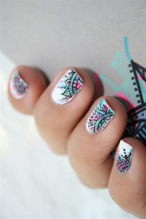 1001 ideas de uñas decoradas para la temporada 2017 Mandalas en uñas