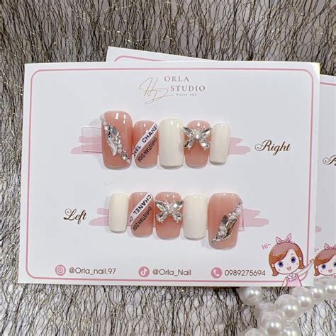 Nailbox móng up thiết kế form vuông ngắn màu thạch nude đính Charm đi