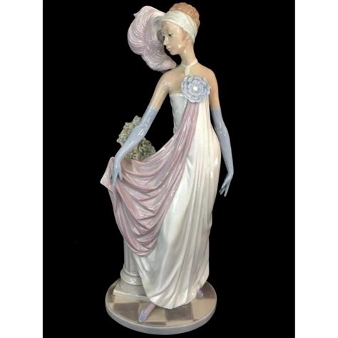 Sold Price Stunning 14” Tall Art Deco Lladro Porcelain Lady Figurine