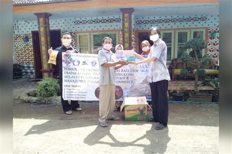 Dosen Unikama Bantu Tingkatkan Produktivitas Ukm Keripik Pisang Di Desa