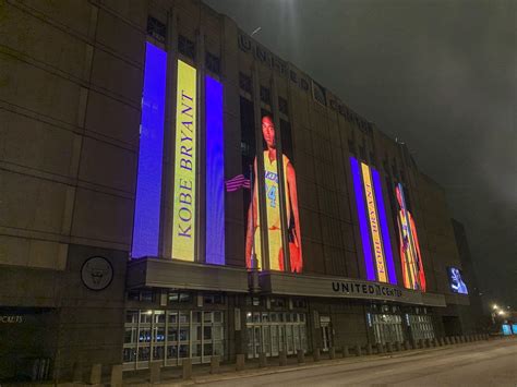 United Center right now : r/chicagobulls