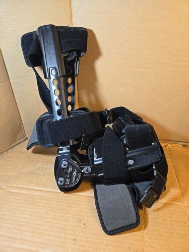 DonJoy Telescoping TROM Advance Post Op ACL Universal Adjust Knee Brace