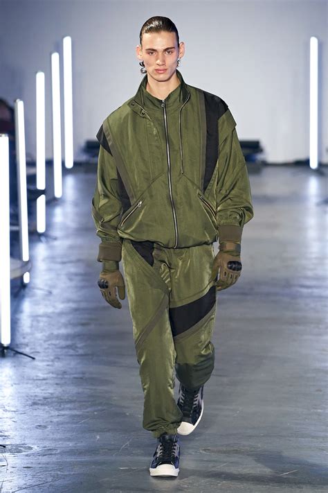 Feng Chen Wang Fall 2020 Menswear Collection Vogue Mens Sportswear