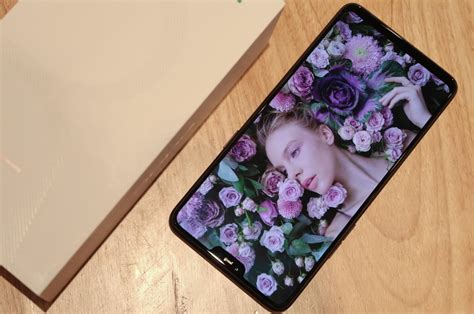 【上手评】 渐变”的oppo R15，突变的 全面屏”