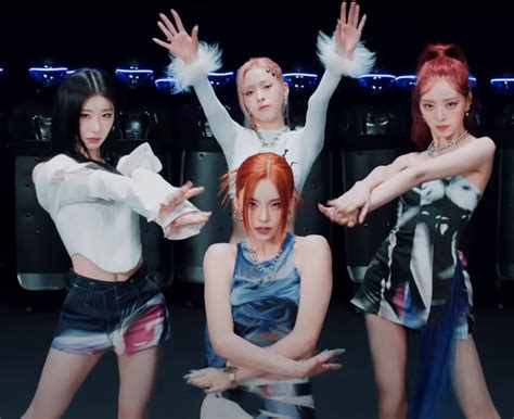 Trending Di Youtube Lirik Lagu Itzy Untouchable Dan