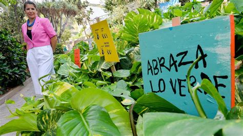 La Artista Ana Beltr Abre El Ciclo Encuentros En La Biblioteca Del