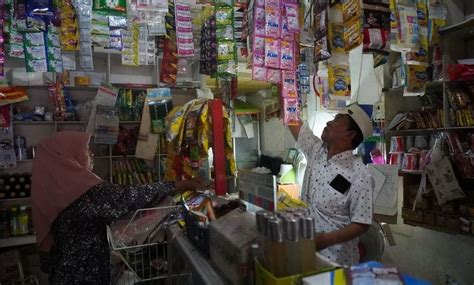 Menkop UKM Tegaskan Tak Ada Aturan Yang Batasi Jam Buka Warung Madura