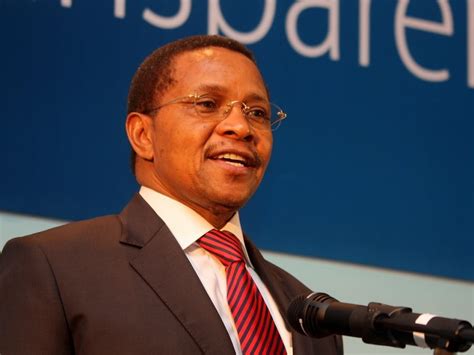 Jakaya Kikwete Biography - Facts, Childhood, Family Life & Achievements