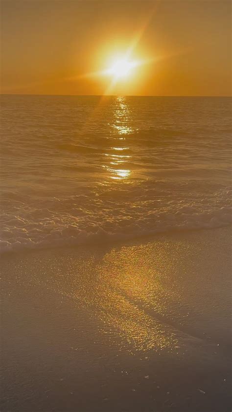 Beach Sunset Aesthetic | Beach Sunset Wallpaper | Calming Sunset & Beach Waves