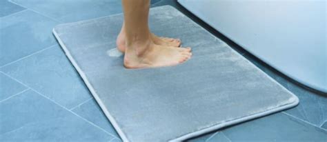 Best Non Slip Bath Mat for Elderly for the Perfect Stability – Senior Grade