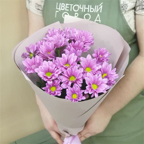 Букет из 3-x кустовых хризантем купить с доставкой по СПб. ☎ 8 (800 ...